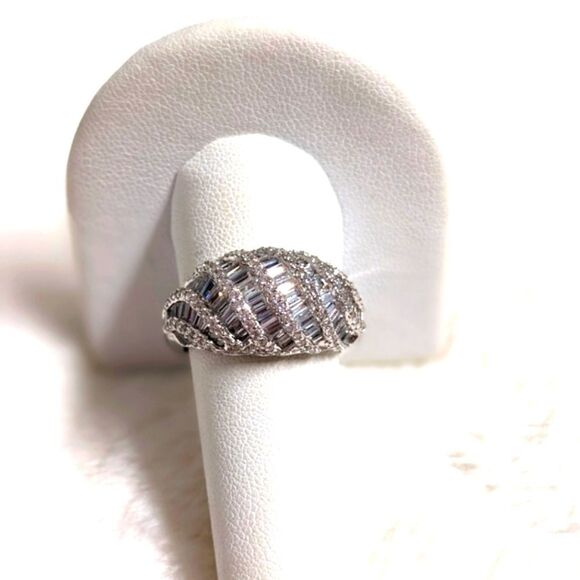 NWOT Sterling Silver and Cubic Zirconia Domed Cocktail Ring - Picture 1 of 14